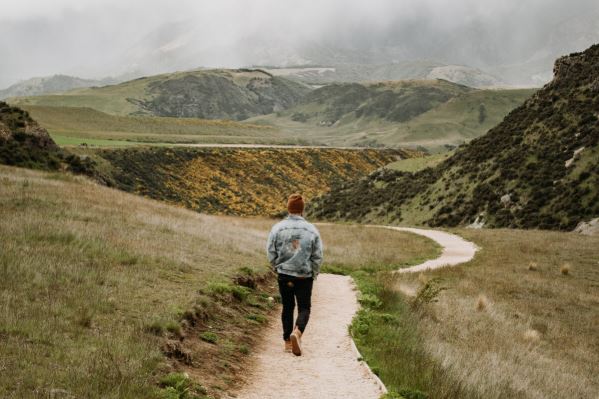 Simple meditation practices for entrepreneurs: Walking meditation